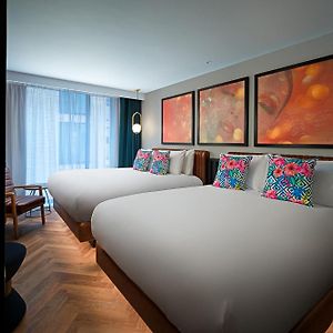 Deluxe Zimmer mit Kingsize-Bett
